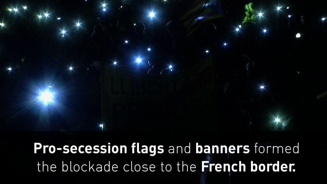 Catalans block motorway near French border ange...