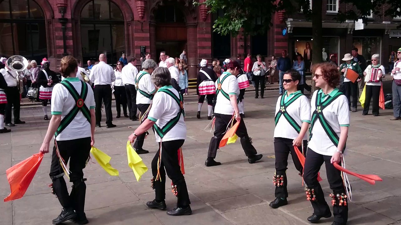 MORRIS DANCERS vid 44