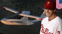 Former MLB pitcher Roy Halladay killed in Florida plane crash - TomoNews
