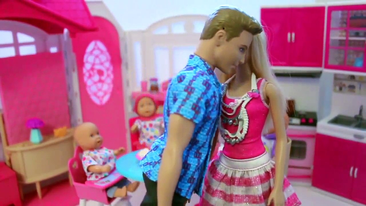 Baby doll poops & peeps on Toilet toy Barbie Baby Doll Potty Training Slime PlayToys