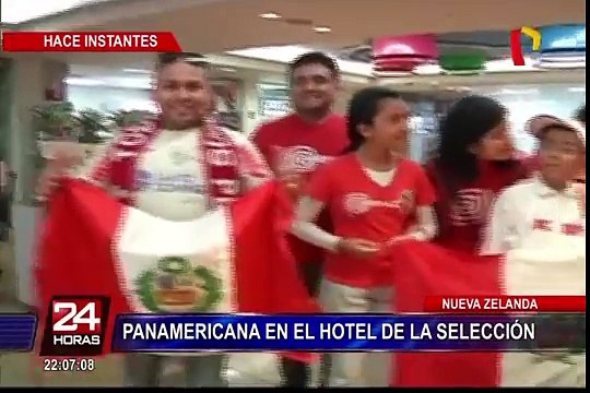Hinchas peruanos se apoderan del hotel de Auckland para alentar a la 'Bicolor'