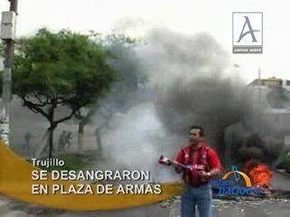 SE DESANGRARON EN LA PLAZA DE ARMAS - TRUJILLO