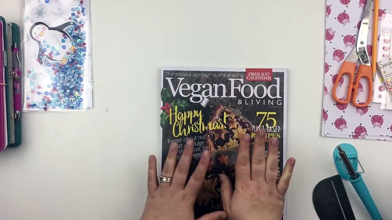 How to make a shaker dashboard for Travelers Notebooks - Fuse Tool tutorial