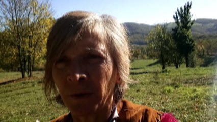 Ce costume est important car il est à la fois une protection et un outil pour changer d'état de conscience.