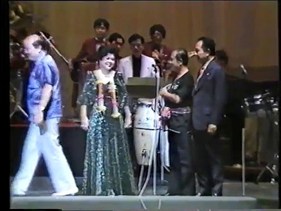 ข้างขี้นเดือนหงาย - เลิศ ประสมทรัพย์ (วงสุนทราภรณ์) (2527)