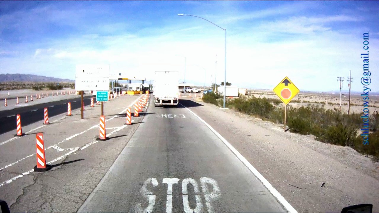 Port of Entry AZCA I-40 West I-40 near Nedles///Boarder Station AZCA//Grenzübergang von Arizona nach Kalifornien