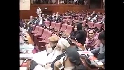 کمیدیی ای که آقای حکمتیار  شرط عضویت در شورای مرکزی را گذشته است