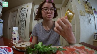 [17.06.08] 살찔 작정 하고 먹는 연어 베이글 샌드위치 | 노브랜드 훈제연어 맛있음