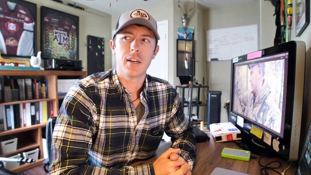 Deer Walks 5 Yards from Me While Peeing in the Woods!