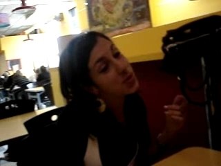 Moment hiistoire de ma jumelle é moi a la cafete mdr