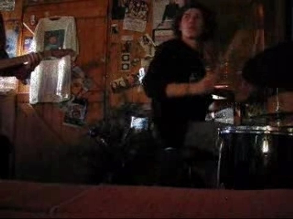 Battle drum vs guitar
