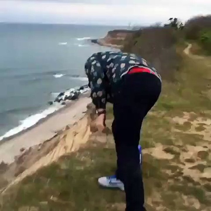 Beer Drinker vs Sandy Cliff