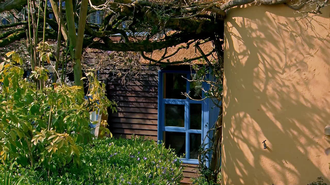 Grand Designs Series 18 6of9 Devon Snake House