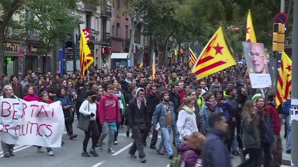 Estudantes invadem ferrovia