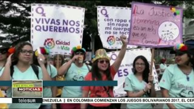 teleSUR noticias. Colombia: denuncian fortalecimiento paramilitar