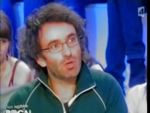 Samantha et chantal dans les agités du bocal