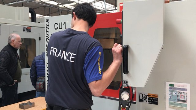 Lycée Cornu vitrine des métiers de l'usinage avec le champion de France