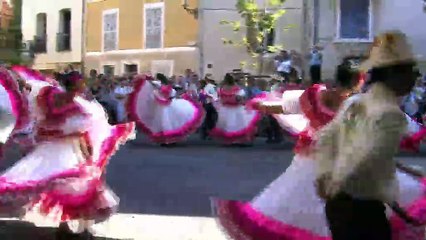 Festival de folklore : la parade ravit les Martégaux (vidéo)