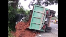 Heavy Equipment Heavy Truck Fails 2017 Excavator Accidents Caught On Tape Construction Machine Win