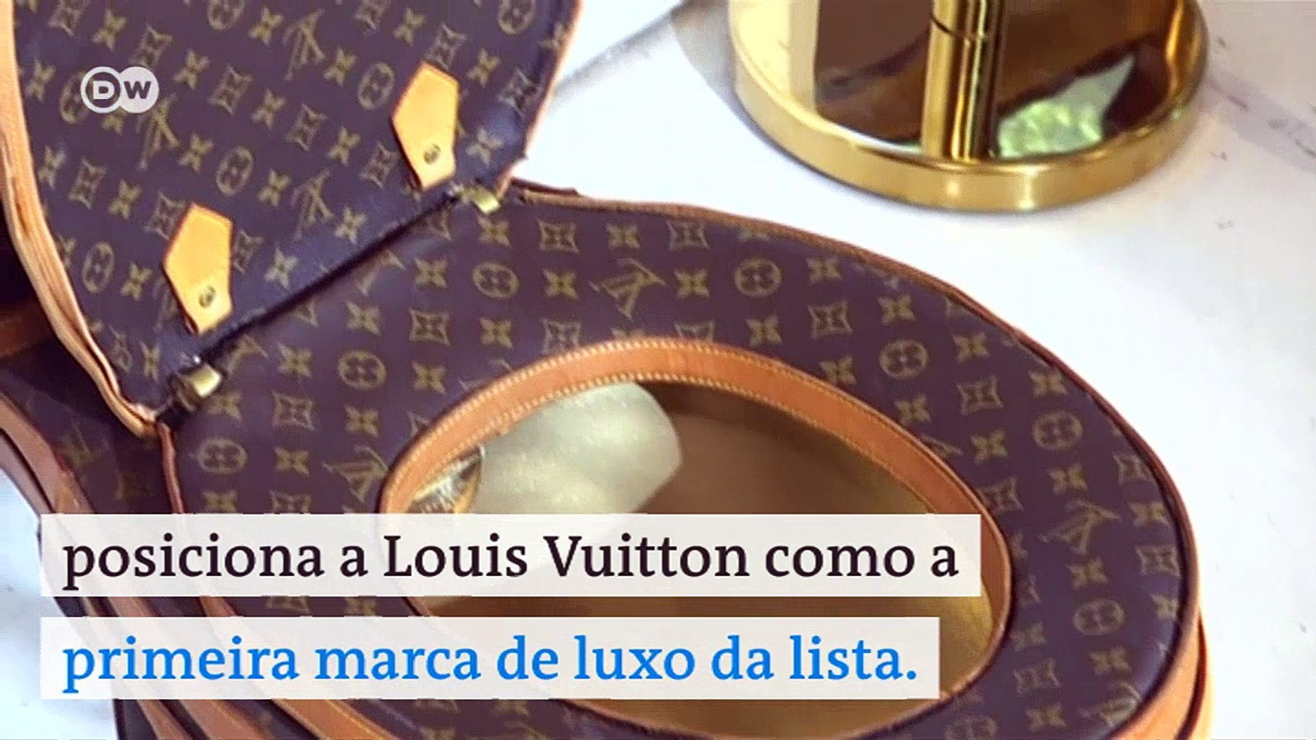 Artista monta vaso sanitário com peças de artigo de luxo da Louis Vuitton -  video Dailymotion