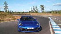 Porsche Panamera Turbo S E-Hybrid in Blue Metallic Design