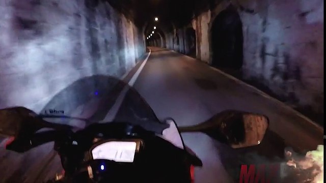 ITALY Night Ride MaxWrist Honda CBR1000RR Fireblade Superbike Wheelie