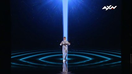 Amazing  Performance with Lighting Effect!