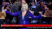Emel Sayın Crr'de Sahne Aldı
