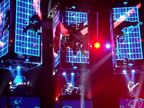Muse - United States of Eurasia + Feeling Good, Palacio de Deportes, Madrid, Spain 11/28/2009