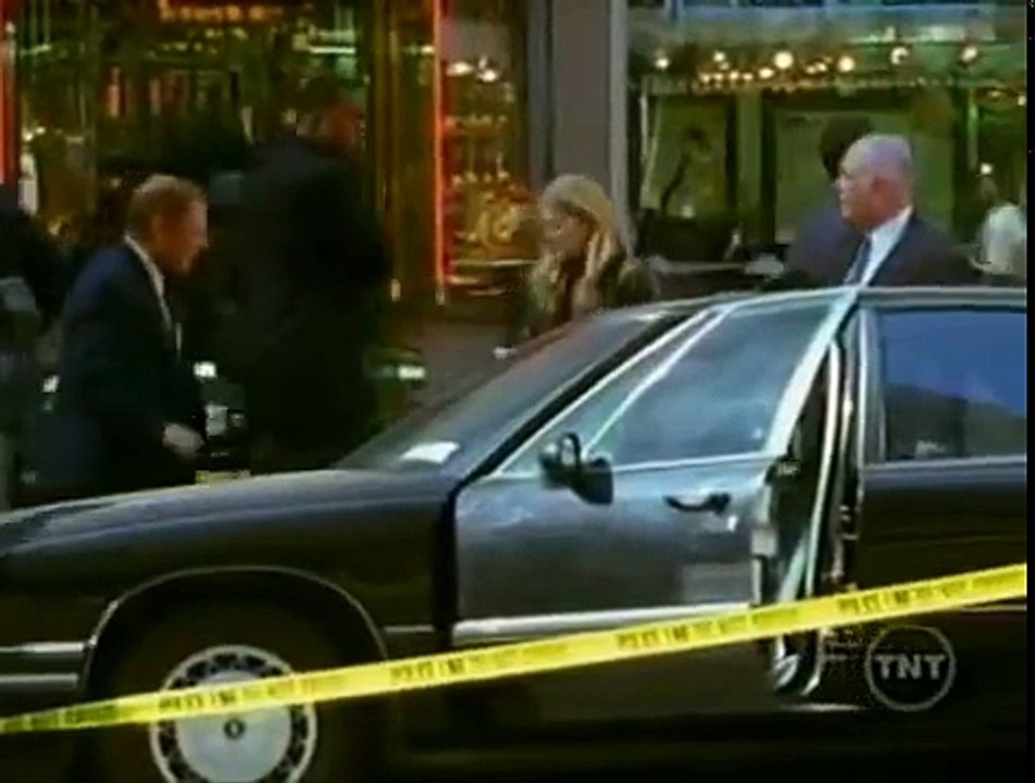 NYPD Blue 9x05 Cops and Robber