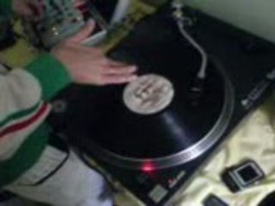 DJ jaM