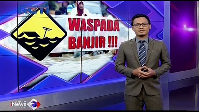 Kabupaten Bandung Terendam Banjir, Warga Selamatkan Barang ke Pengungsian