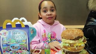 Kids vs Food! Giant McDonalds Big Mac - Extreme Burger Challenge - Shopkins Surprise Toys For Kids
