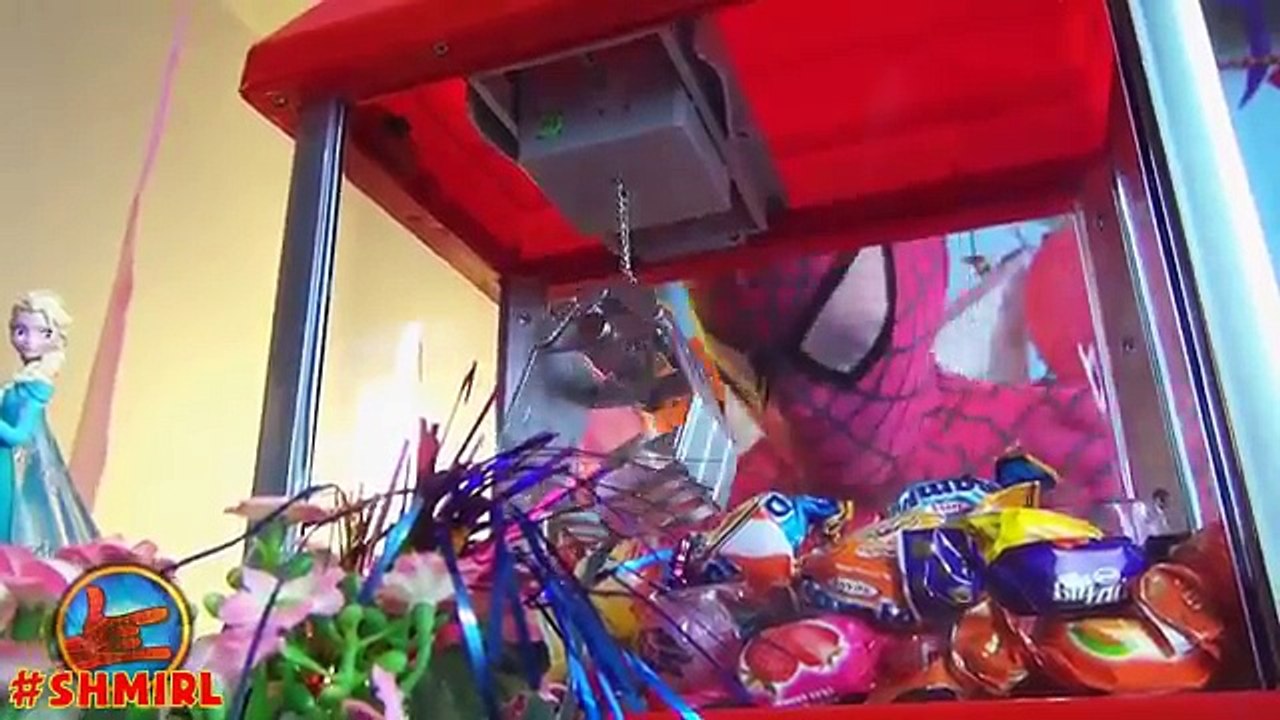 Pink Spidergirl Gets Rainbow Hair! & Spiderman Gets Rainbow Hair! Candy Prank Funny Superheroes :)