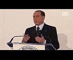 Elezioni Sicilia, Berlusconi scherza con la hostess ''Mi ha dato 59 anni''