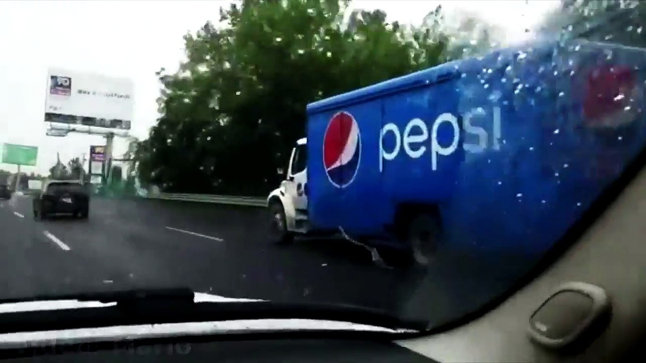 YouTube- Cazado un niño de 8 años conduciendo a 100 Km_h en México