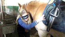Springen met Moos ZONDER TE KIJKEN!
