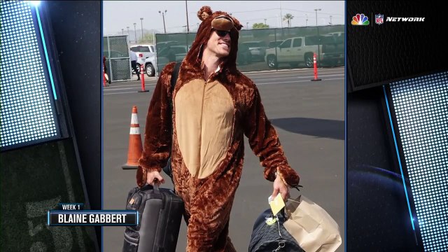 Arizona Cardinals quarterback Blaine Gabbert shows up to pregame warm-ups as tooth fairy