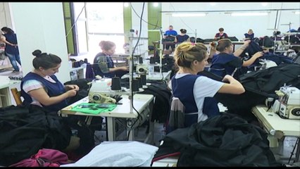 FONDI I NXITJES SE PUNESIMIT,MINISTRJA MILVA EKONOMI VIZITON NJE NDERMARRJE FASON NE TEPELENE LAJM