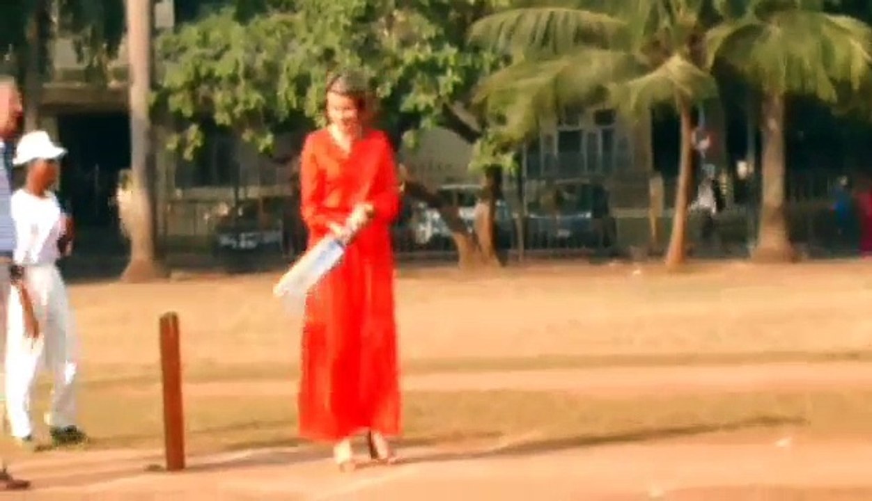 La reine Mathilde joue au cricket