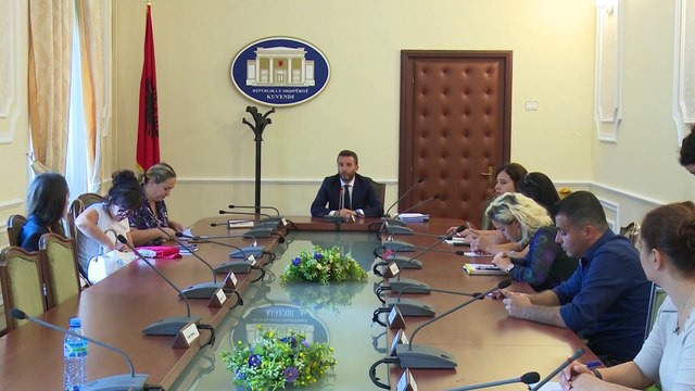 MISTERI I KARTEMONEDHAVE TE DEMTUARA, PERPLASEN “KLSH” E BANKA, BRAÇE APEL PROKURORISE TE HETOJE LAJ