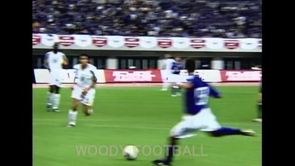 中田英寿が失望の表情 柳沢敦の起こしたサイクロンに対して 日本代表 vs セネガル 2003