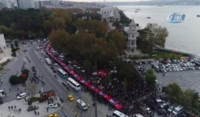 Beşiktaş’ta bin 94 metrelik dev Türk bayrağıyla binler Dolmabahçe’ye yürüdü