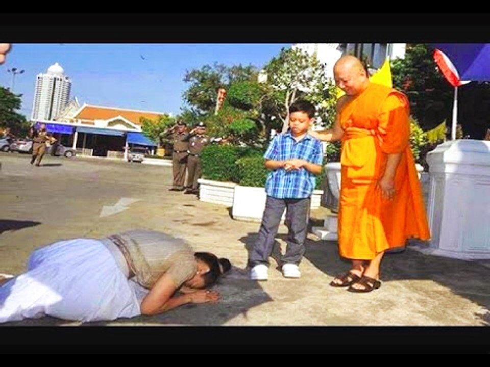 คลิปสุดท้าย"หม่อมศรีรัศมิ์" ปาดน้ำตา ก่อนอำลาชีวิตเจ้า ดูแล้วน้ำตาไหล ชีวิตจริงยิ่งกว่านิยาย