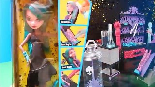 Monster High Create a Monster CAM Doll Color Me Creepy Design Chamber Playset Deboxing Toy Review