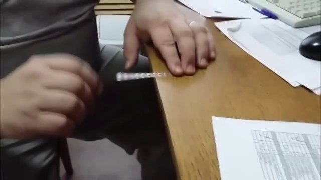 Jouez la marche impériale Star Wars avec une touillette de café !