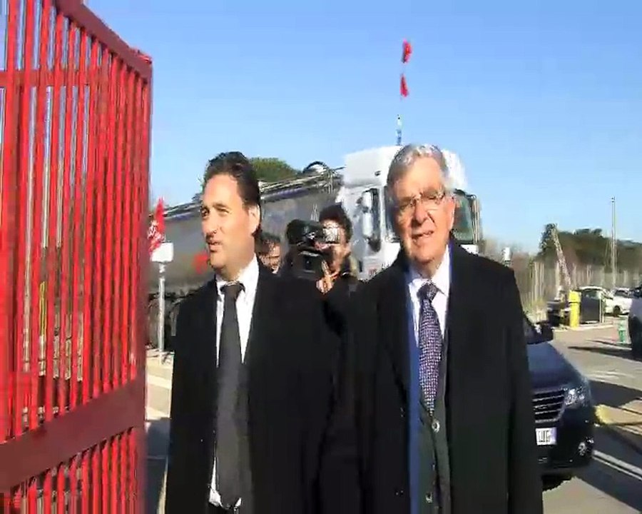 Jean-Pierre Chevènement, candidat aux présidentielles 2012, en visite à Arkema