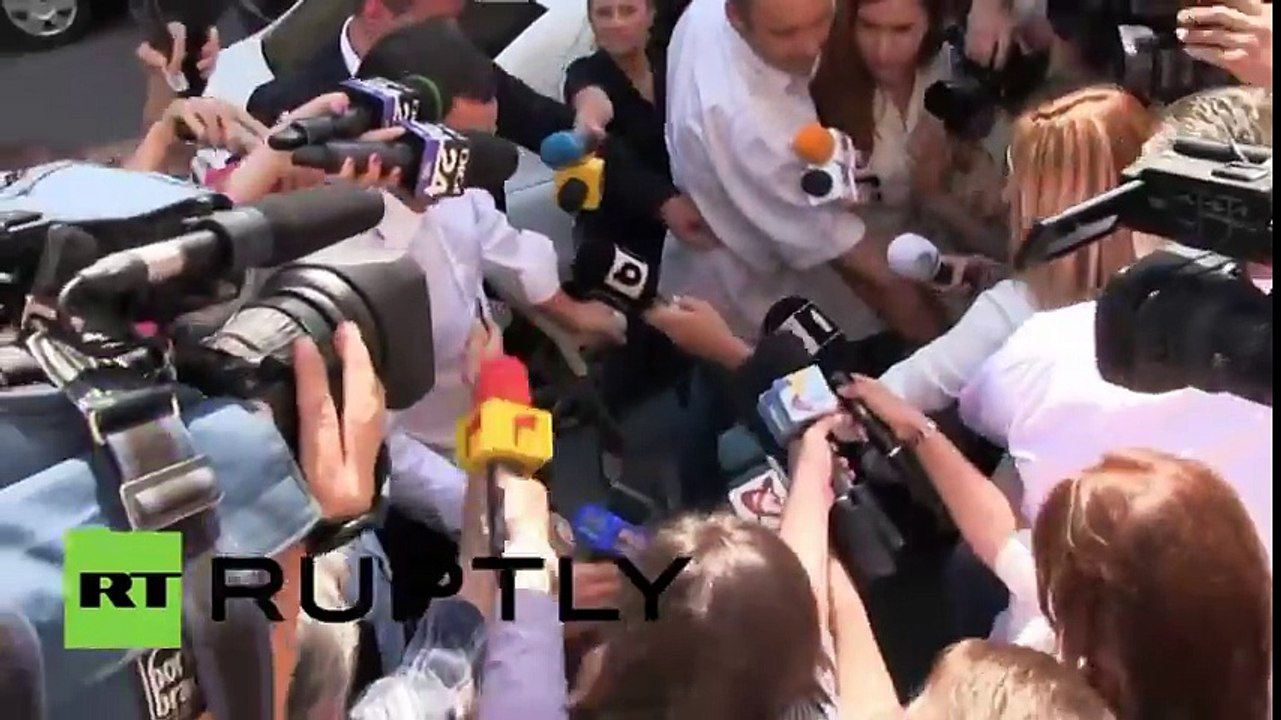 KRYEMINISTRI RUMUN VIKTOR PONTA PARAQITET NE GJYKATEN E LARTE GJATE SE HENES LAJM