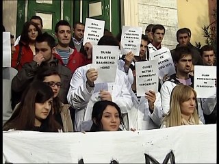 KUNDERPERGJIGJET DEKANI NJE PJESE E KERKESAVE ESHTE PLOTESUAR LAJM