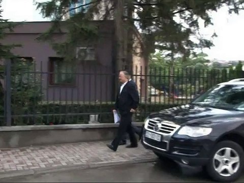 KUSHTETUESJA PER MUSTAFEN VENDIMI PERFUNDIMTAR PER KREUN E KUVENDIT PRITET NE 25 GUSHT LAJM